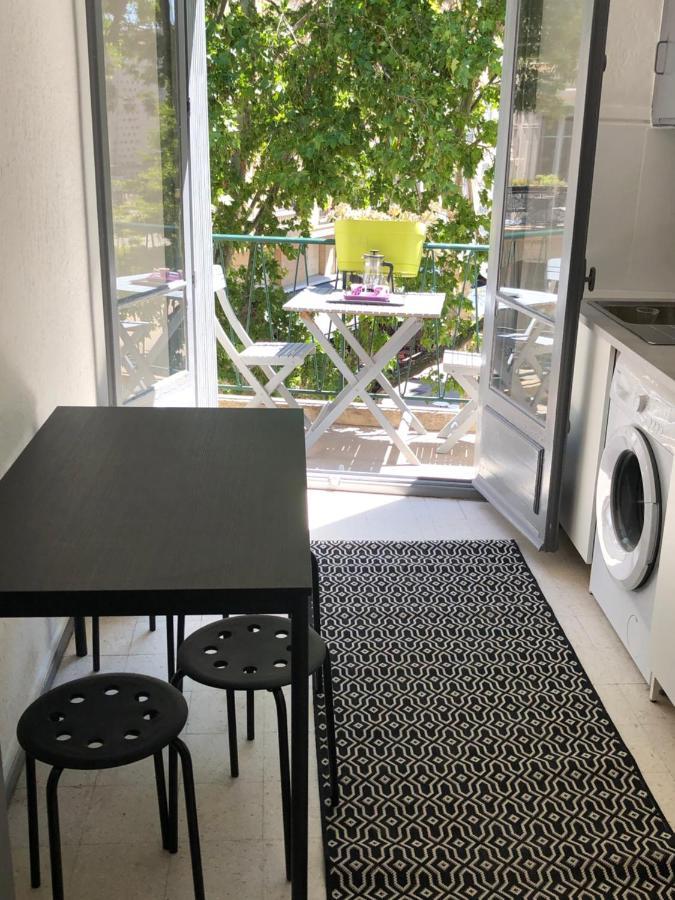 Appartement De Charme Avignon Centre Historique Terrasse Et Balcon Place Pie Exteriér fotografie